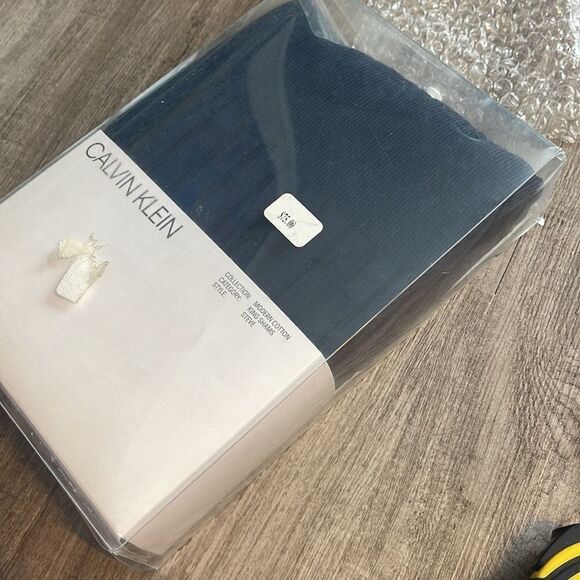 NEW 🍁 Calvin Klein Modern Cotton Steve Sham Pair. King - Picture 3 of 3